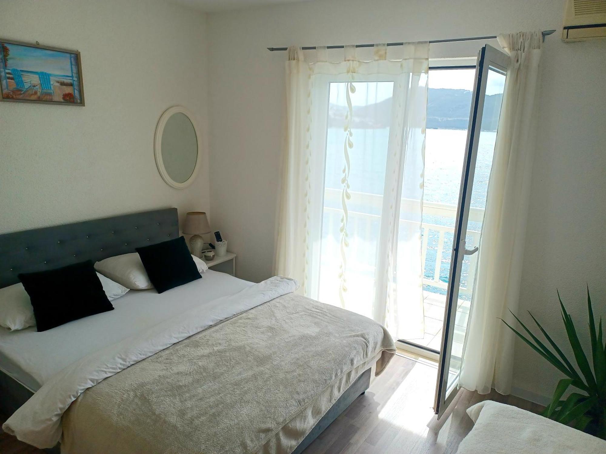 Apartmani Lezenic Dada เนอุม ภายนอก รูปภาพ